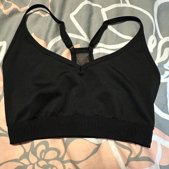 PINK VICTORIA’S SECRET /PINK SPORTS BRA , unused !! - Picture 1 of 4